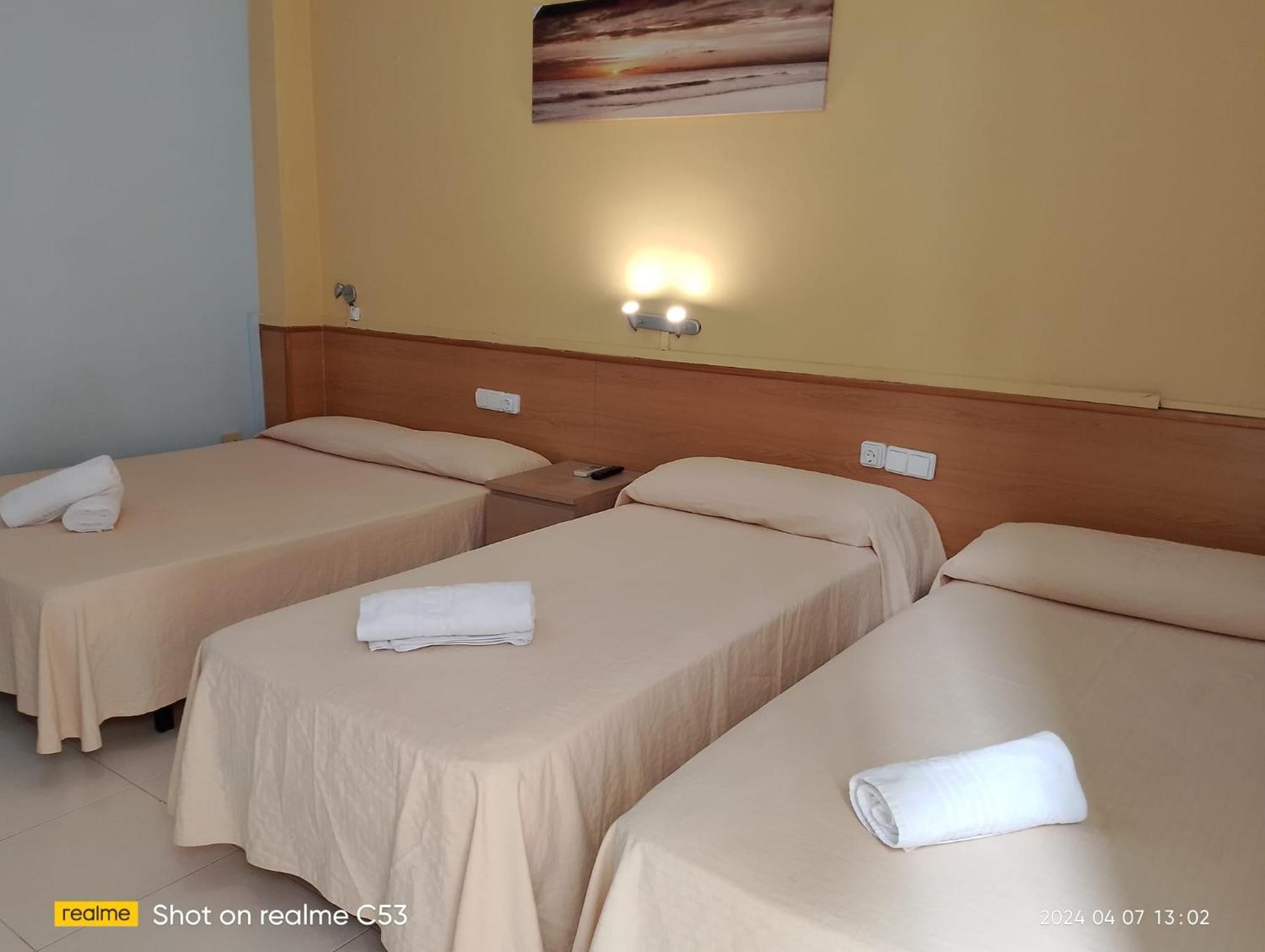 Hotel Sant Jordi Segur de Calafell Εξωτερικό φωτογραφία